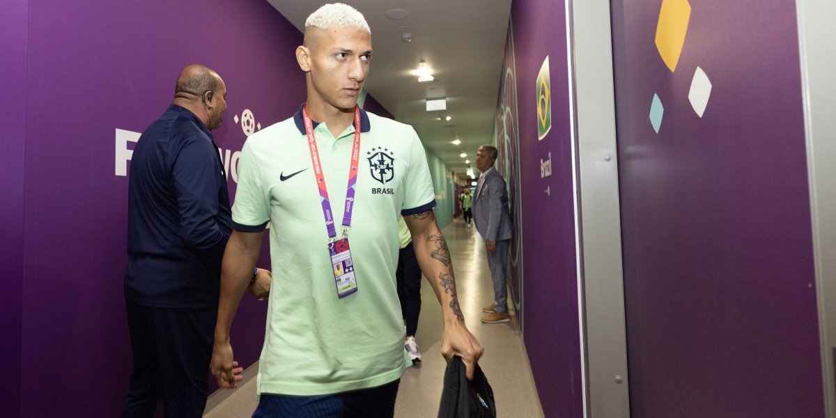 Richarlison sofreu lesão muscular na eliminação contra a Croácia, diz jornal