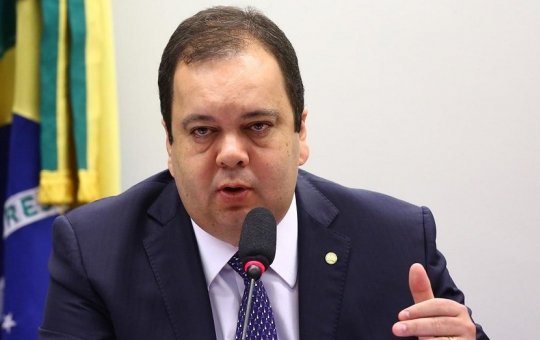Elmar Nascimento é confirmado como relator da PEC da Transição na Câmara
