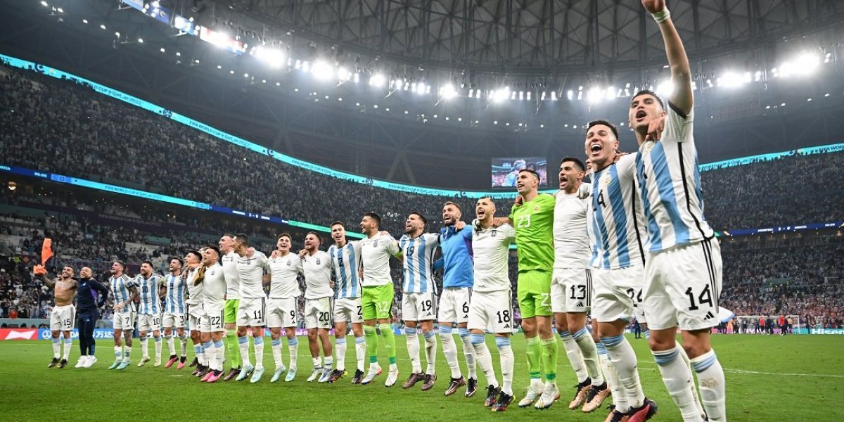 Argentinos esgotam passagens de até R$ 40 mil e vão invadir o Catar para a final