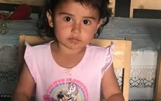 Menina de 3 anos acorda no próprio velório após mãe ver visor de caixão embaçado