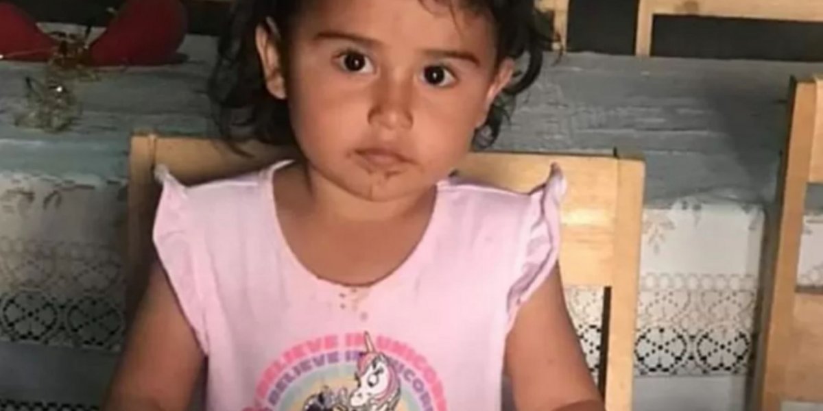 Menina de 3 anos acorda no próprio velório após mãe ver visor de caixão embaçado