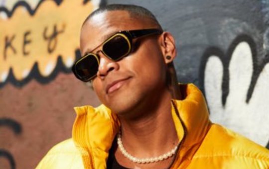 Leo Santana faz gol em Copa Musical e manda recado