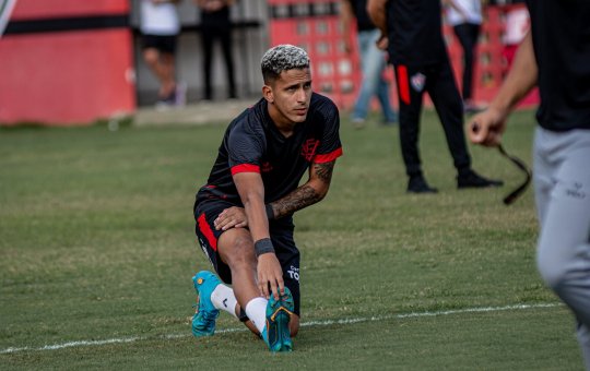 Vitória empresta o meio-campista Alan Pedro para o Aparecidense