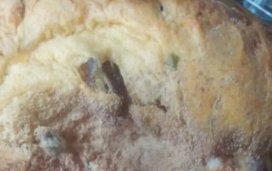 Panetones mofados são entregues em cesta natalina pela prefeitura de Camaçari