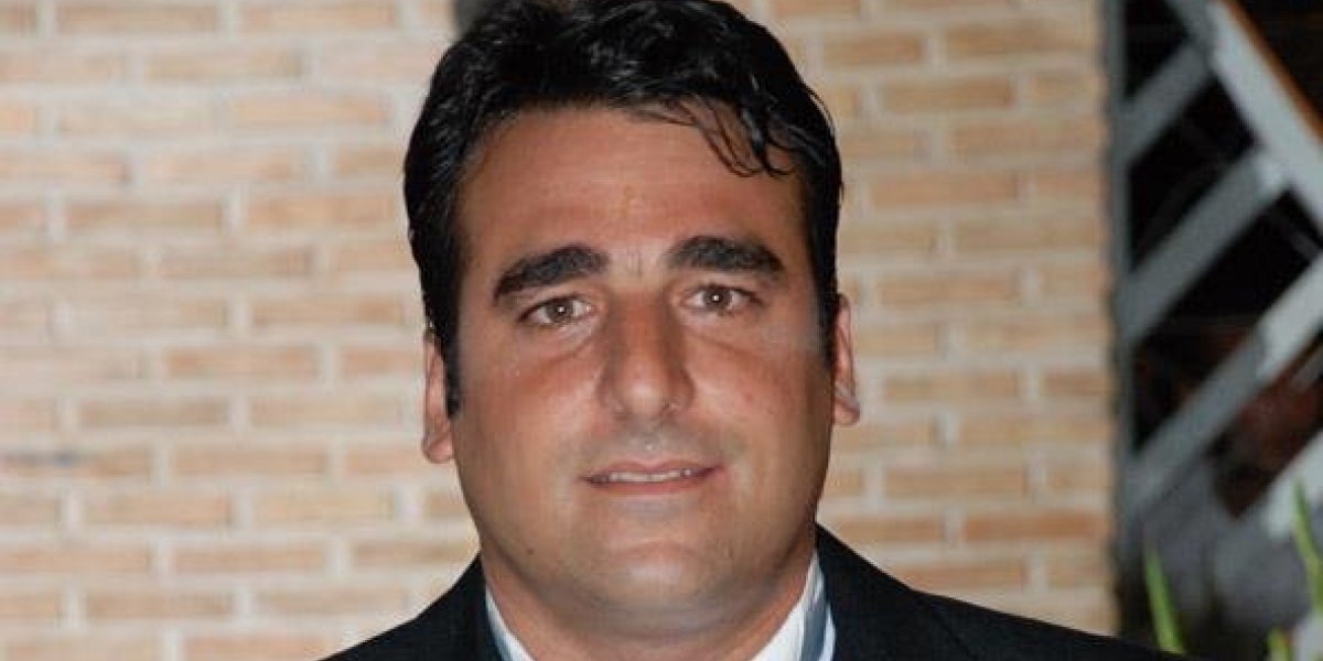 Corpo de motorista por app morto durante assalto é enterrado em Salvador