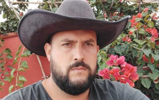 Preso por atos golpistas, Zé Trovão é diplomado deputado usando tornozeleira