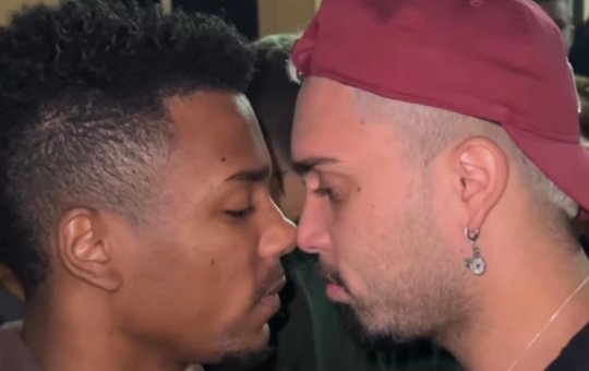 Nova trend! Desafio da bitoca é febre entre os adolescentes