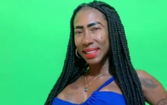 Ines Brasil se envolve em confusão com fã, que registra boletim de ocorrência