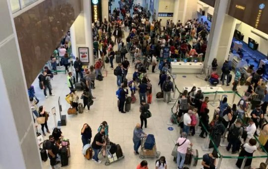 Greve de aeronautas entra no 2°dia com atrasos e cancelamentos de voos