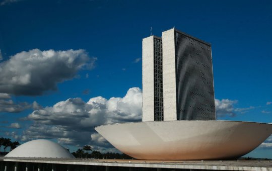 Orçamento de 2023 é aprovado pelo Congresso; salário mínimo será de R$ 1.320