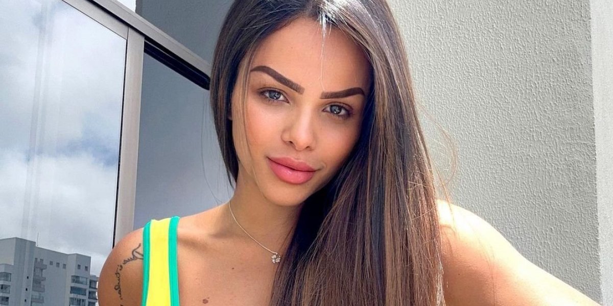 Funkeira Gabily cai durante show e quase se afoga: "Nem sei o que rolou"