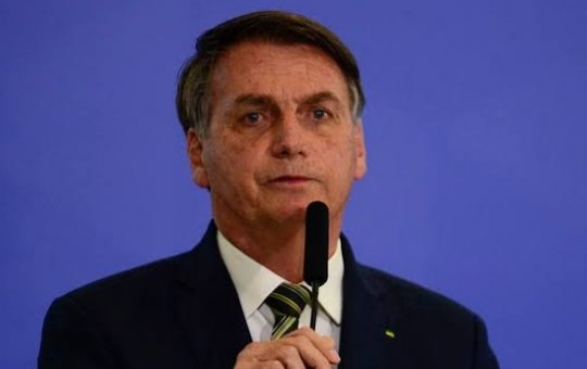 Bolsonaro viaja para resort de Trump e não participa da posse de Lula
