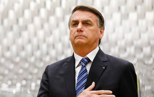 Aliados ainda tentam convencer Bolsonaro a passar faixa a Lula
