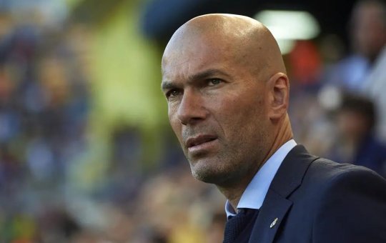 Zidane entra na lista de cotados para assumir Seleção Brasileira, diz jornal