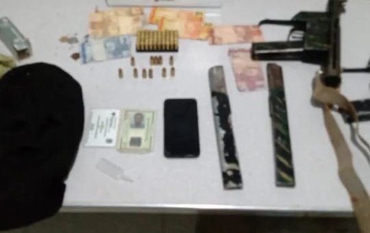 Três homens são presos com duas submetralhadoras no norte da Bahia