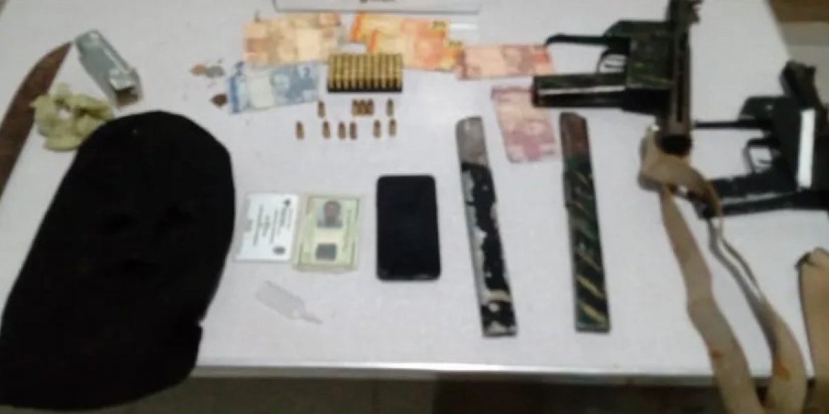Três homens são presos com duas submetralhadoras no norte da Bahia