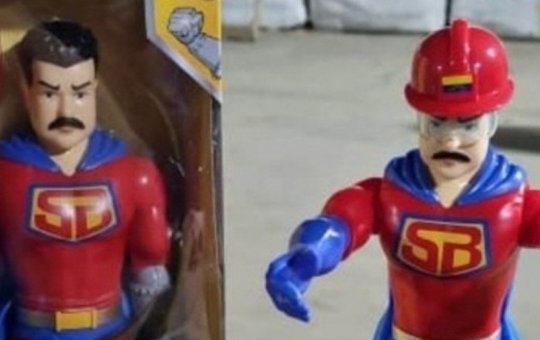 Governo venezuelano distribui bonecos de Nicolás Maduro