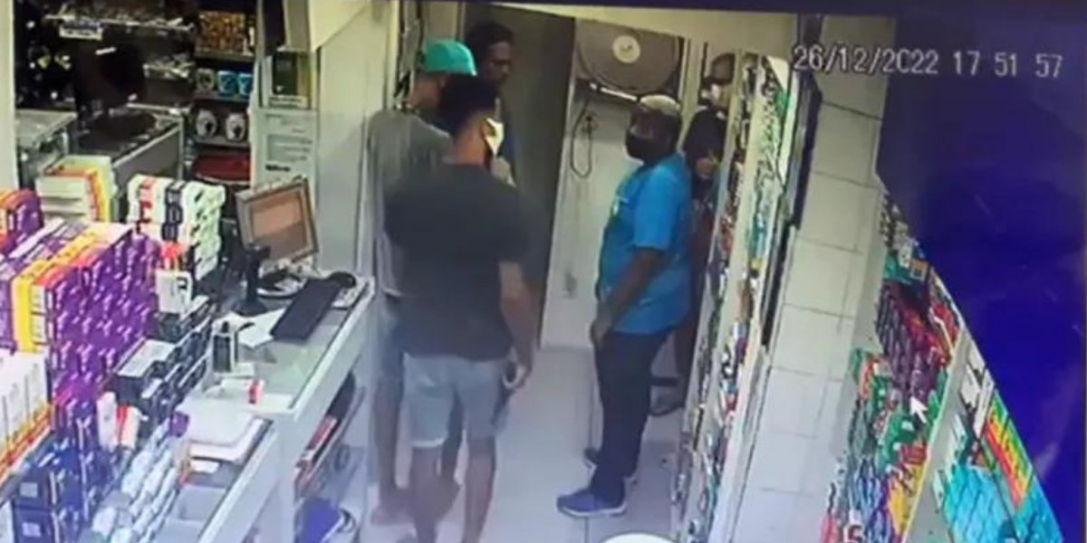 Farmácia é roubada no bairro do Barbalho, em Salvador