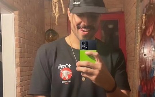 Caio Castro é acusado de apropriação cultural após exibir dreads