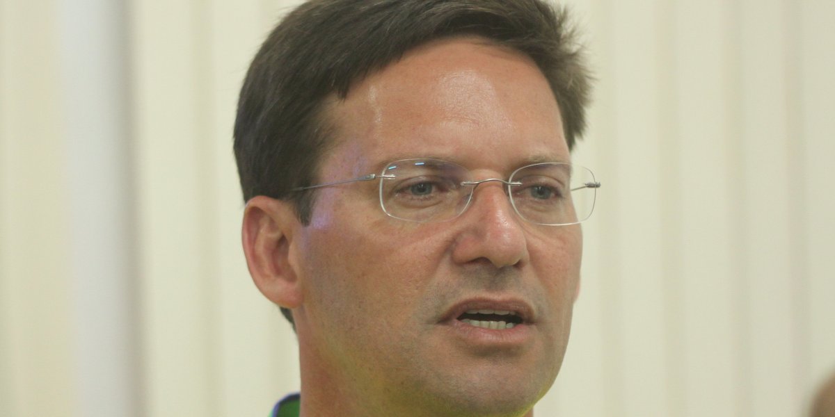 "É uma decisão do presidente", diz João Roma sobre Bolsonaro não passar faixa