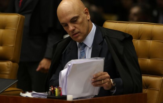 Moraes restringe porte de arma de fogo no DF durante posse de Lula