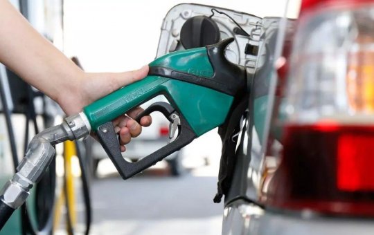 Governo Lula prepara MP para manter desoneração de combustíveis