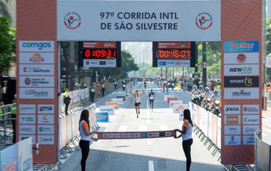 Atleta de Unganda vence São Silvestre; brasileiro chega em 4º lugar
