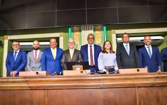 Carlos Muniz é empossado presidente da Câmara Municipal de Salvador