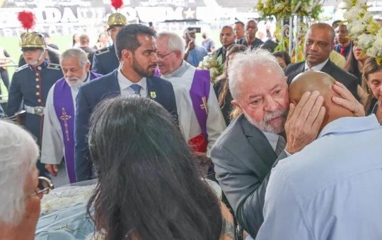 Presidente Lula enaltece carreira de Pelé e destaca simplicidade do Rei