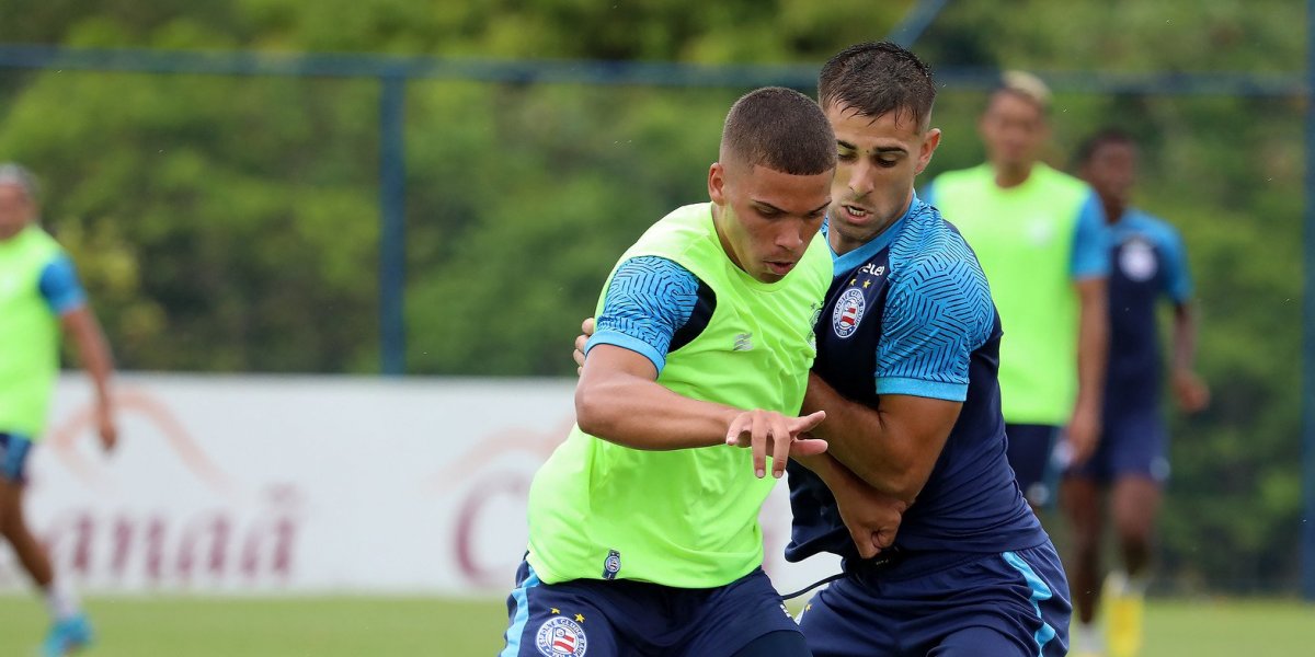 Renato Paiva orienta criação de jogadas e posse de bola em treino do Bahia