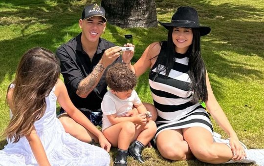 "Vem mais um vaqueirinho (a)”: Zé Vaqueiro anuncia espera do segundo filho