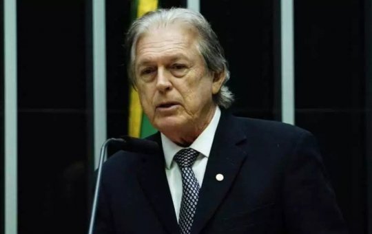 Bivar convoca reunião para definir posição do União Brasil no governo Lula