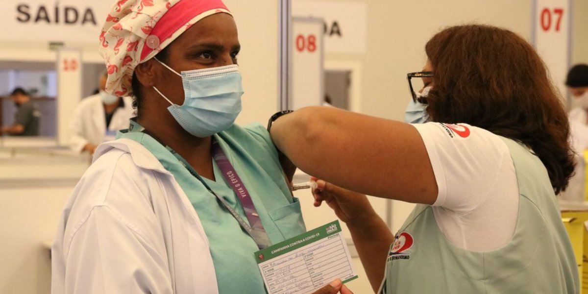 Covid-19: quase 69 milhões de brasileiros estão com a dose de reforço atrasada