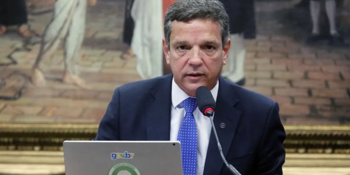 Petrobras antecipa fim do mandato de Caio Paes de Andrade