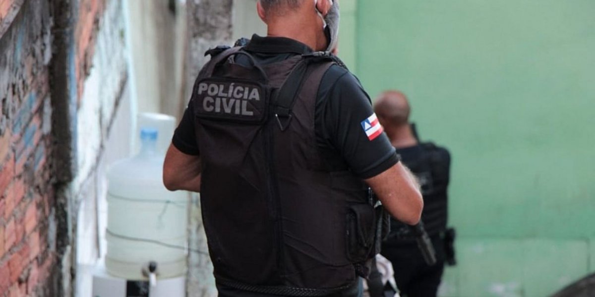 Mulher é presa por contratar pistoleiro para matar cunhada na Bahia