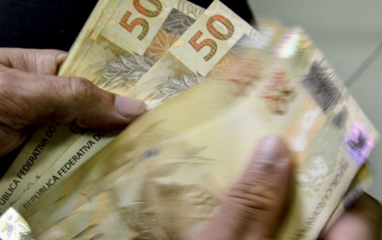 Governo criará programa para atender endividados