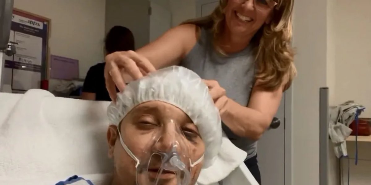 Jeremy Renner publica vídeo e acalma os fãs: "Ótimo dia de spa"