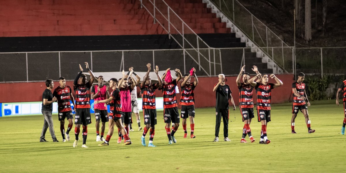 Jogadores do Vitória analisam duelo contra o Cordino e Fábio Mota elogia torcida