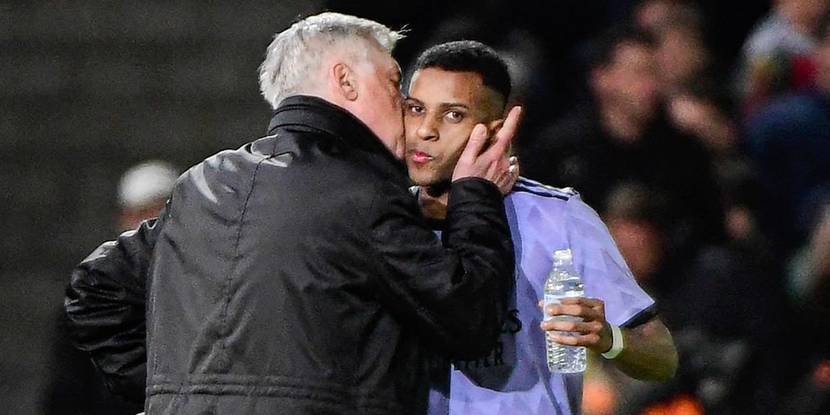 Carlo Ancelotti elogia Rodrygo e crava titularidade do brasileiro no Real Madrid