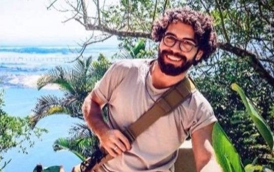 Guia turístico reage a assalto e acaba morto a facadas por duas mulheres no RJ