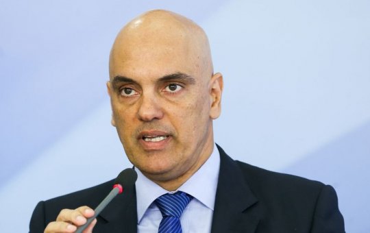 Moraes determina afastamento de Ibaneis do governo do Distrito Federal
