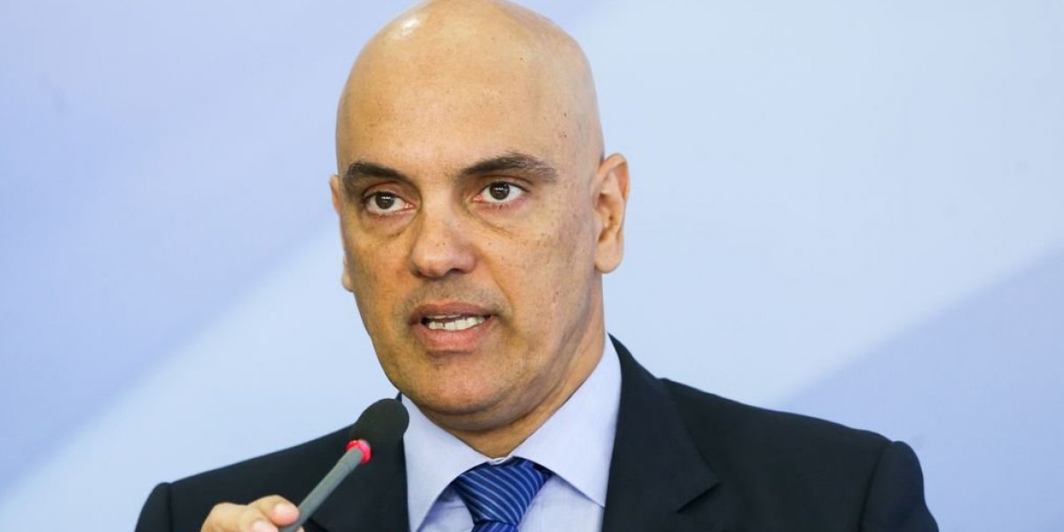 Moraes determina afastamento de Ibaneis do governo do Distrito Federal