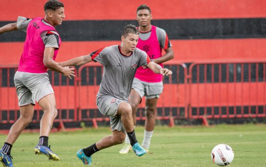 Vitória se reapresenta após classificação à Copa do Nordeste