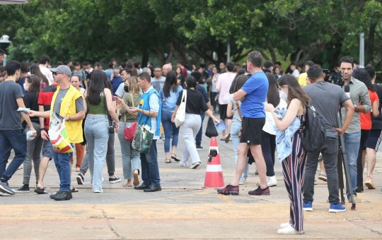 Provas do Enem são reaplicadas nesta terça e quarta a 3,2 mil estudantes