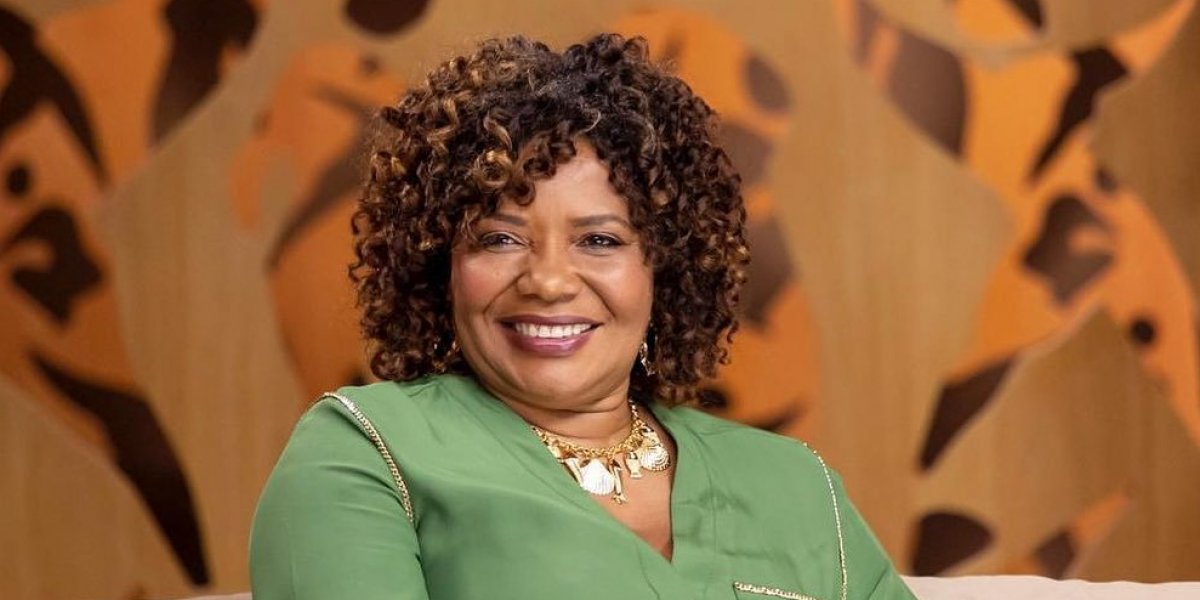 Ministra da Cultura, Margareth Menezes deixa o bloco 'Os Mascarados'