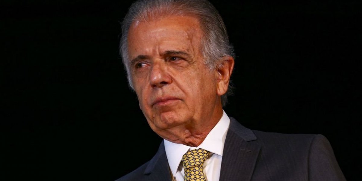 Ministro da Defesa desmente Janones e nega que vai deixar pasta