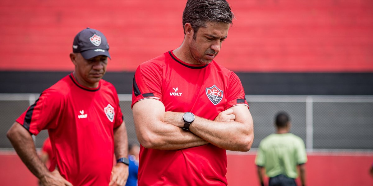 João Burse fala sobre gramados do Baianão e explica diferenças no sintético