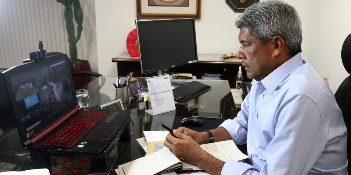 Jerônimo se reúne com ministro para discutir relação entre estados e União