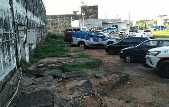 Operação na Lemos de Brito investiga presença de armas com os presos