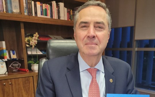Mulher de ministro do STF morre de câncer aos 57 anos